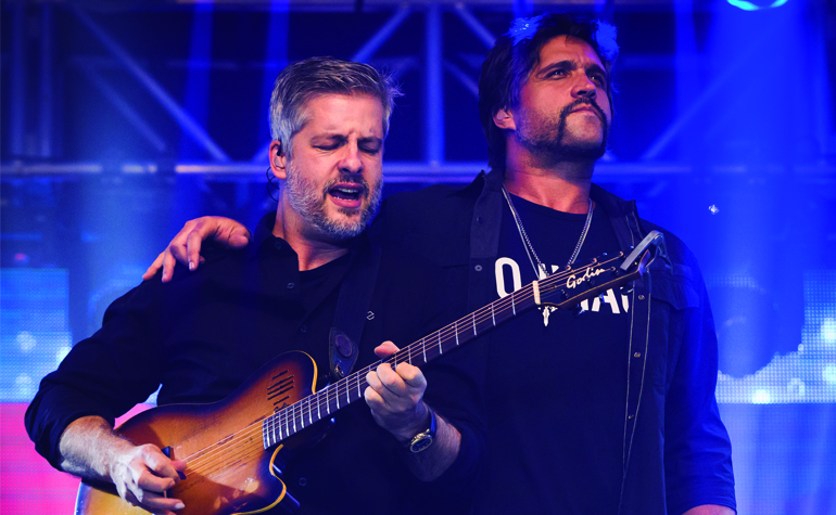 VICTOR & LÉO
